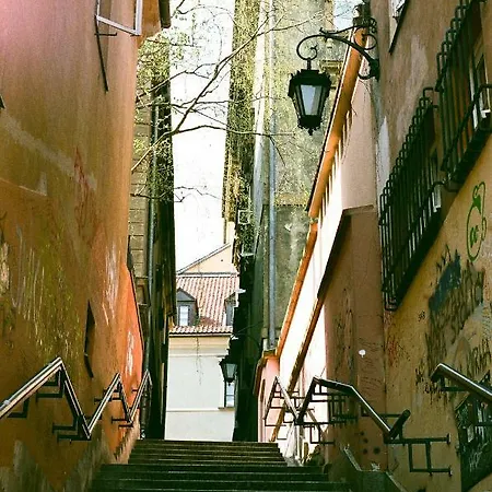 Red Brick Old Town شقة
